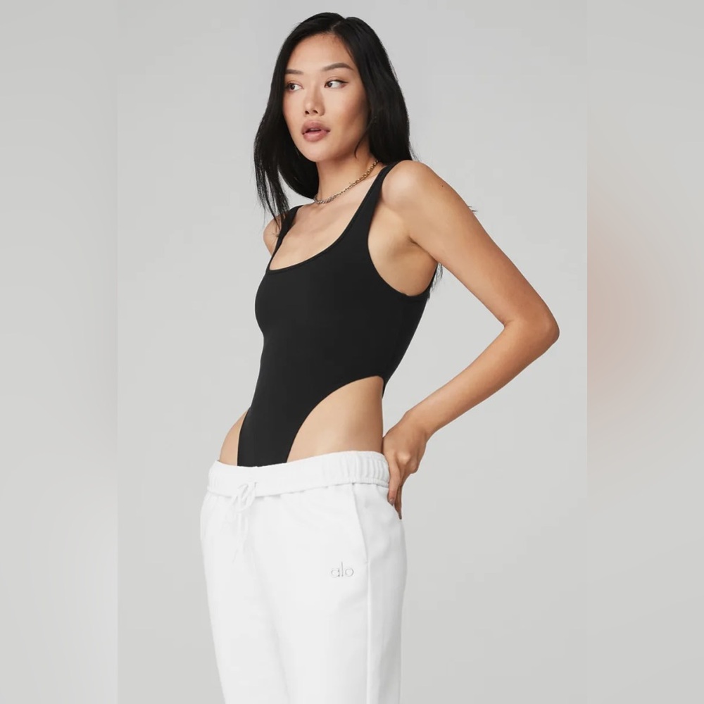 Alo Yoga Hot Shot Bodysuit - Black size small